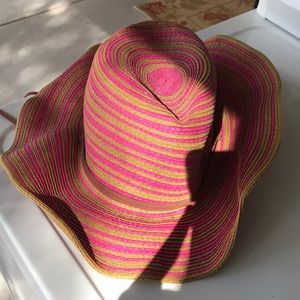 Pistil hat